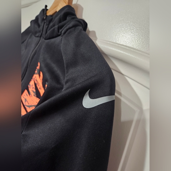 Nike Boys Dri-fit Zipper Hoodie. Black, Size Large. Good Condition. - Picture 4 of 10